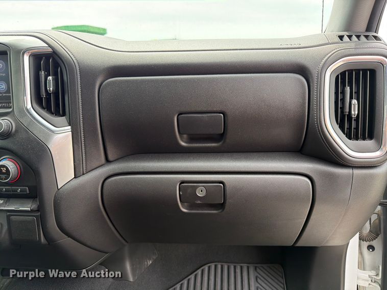image for item EX4492 2020 Chevrolet Silverado 1500 Ext. Cab pickup truck