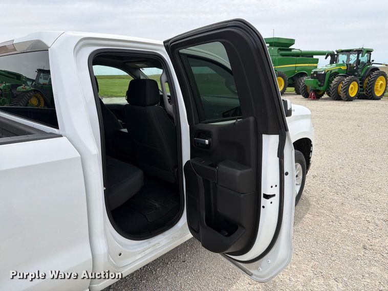 image for item EX4492 2020 Chevrolet Silverado 1500 Ext. Cab pickup truck
