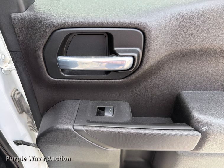 image for item EX4492 2020 Chevrolet Silverado 1500 Ext. Cab pickup truck