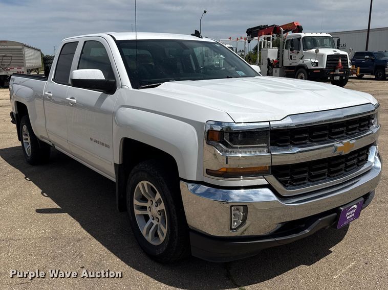 image for item EX4493 2019 Chevrolet Silverado 1500 Ext. Cab pickup truck