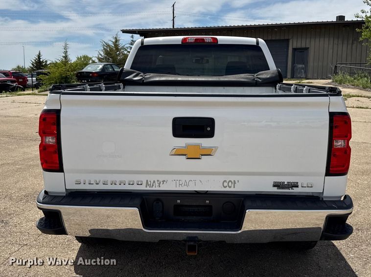 image for item EX4493 2019 Chevrolet Silverado 1500 Ext. Cab pickup truck