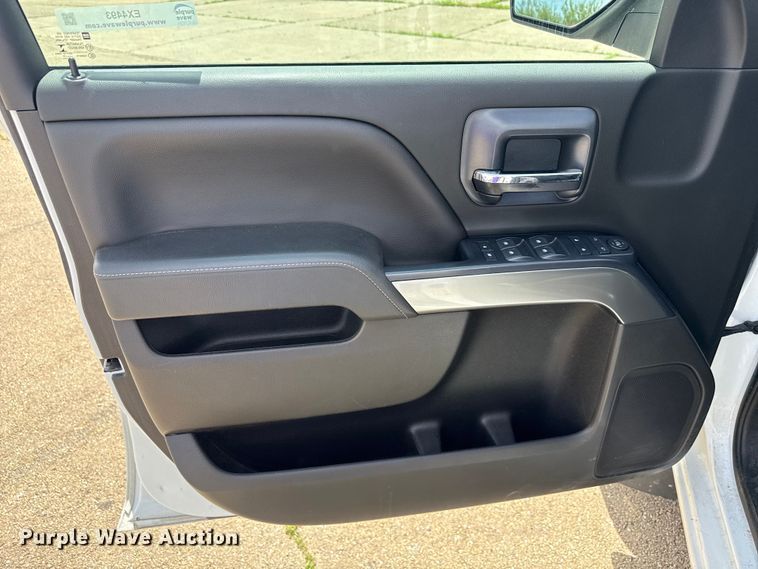 image for item EX4493 2019 Chevrolet Silverado 1500 Ext. Cab pickup truck