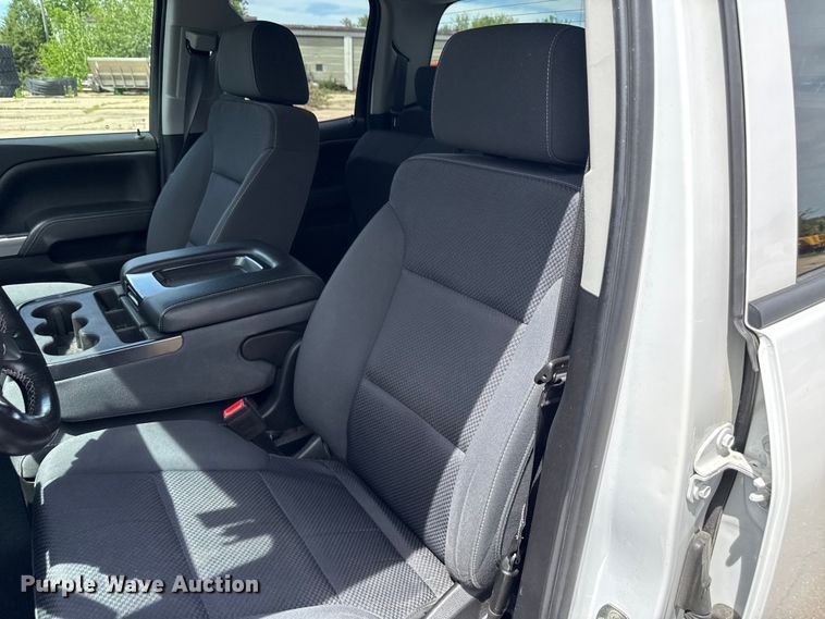 image for item EX4493 2019 Chevrolet Silverado 1500 Ext. Cab pickup truck