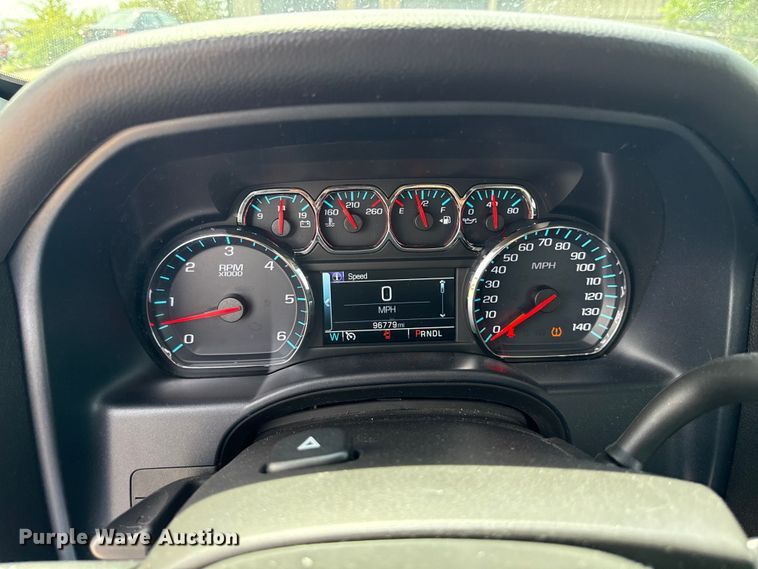 image for item EX4493 2019 Chevrolet Silverado 1500 Ext. Cab pickup truck