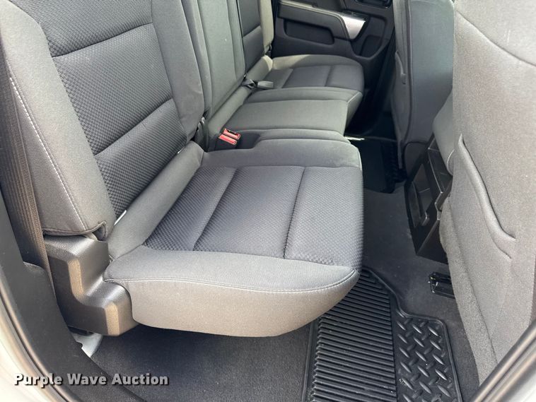image for item EX4493 2019 Chevrolet Silverado 1500 Ext. Cab pickup truck