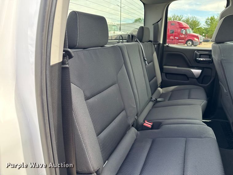 image for item EX4493 2019 Chevrolet Silverado 1500 Ext. Cab pickup truck