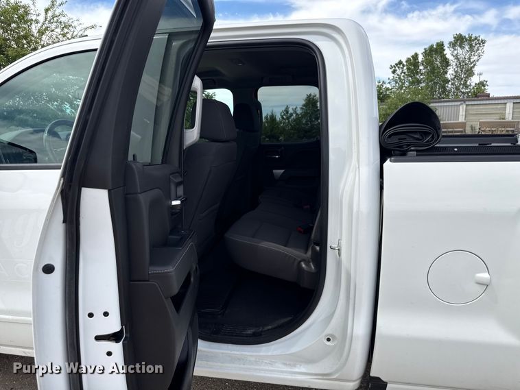image for item EX4493 2019 Chevrolet Silverado 1500 Ext. Cab pickup truck