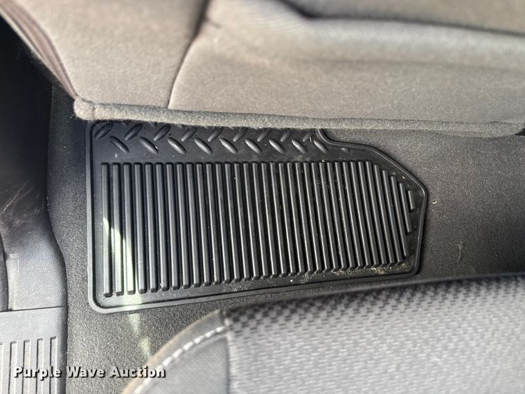image for item EX4493 2019 Chevrolet Silverado 1500 Ext. Cab pickup truck