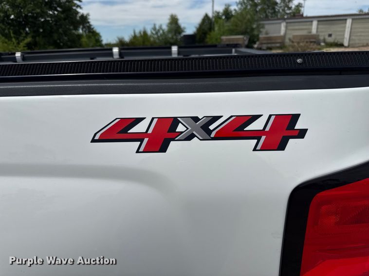 image for item EX4493 2019 Chevrolet Silverado 1500 Ext. Cab pickup truck