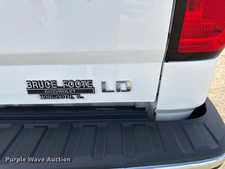 image for item EX4493 2019 Chevrolet Silverado 1500 Ext. Cab pickup truck