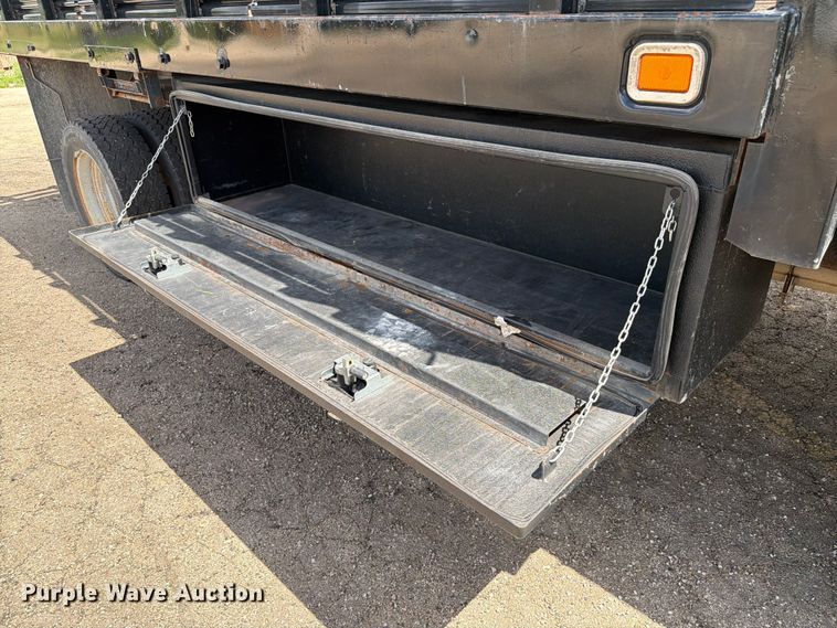 image for item EX4494 2015 Ford F450 Super Duty flatbed truck