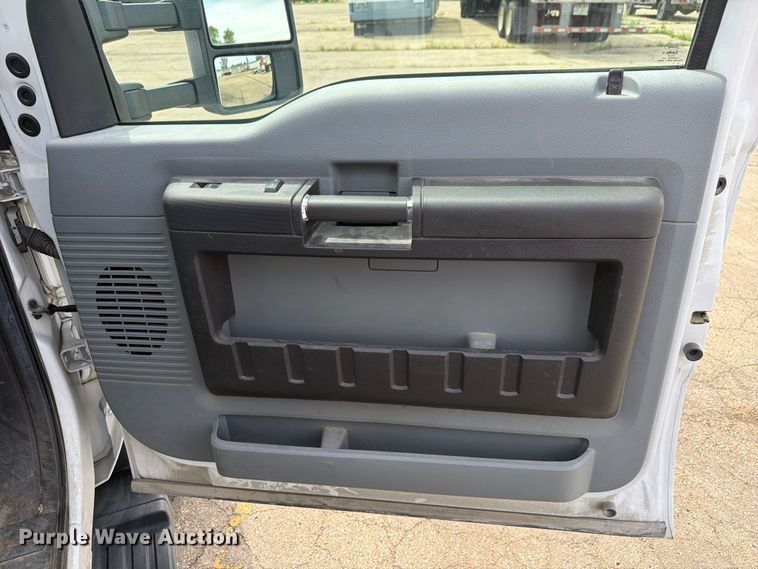 image for item EX4494 2015 Ford F450 Super Duty flatbed truck
