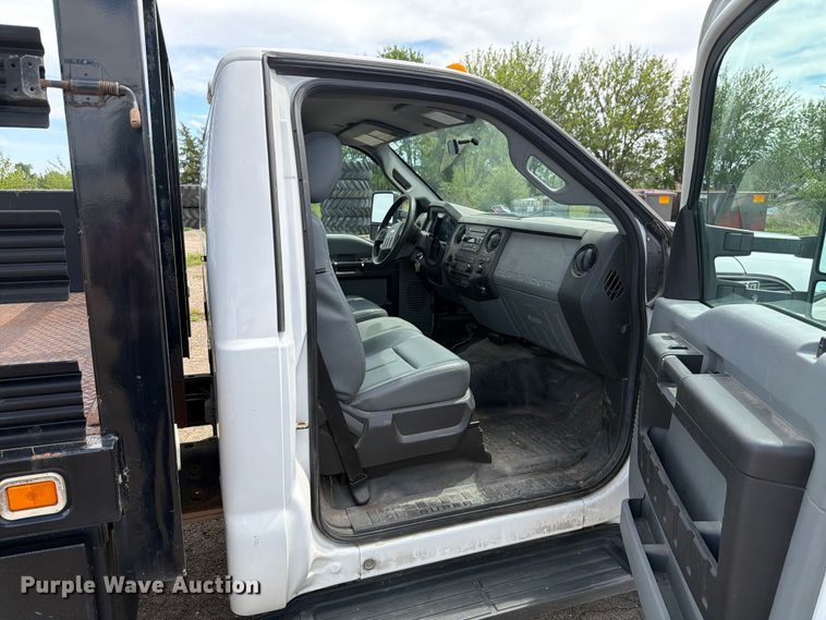 image for item EX4494 2015 Ford F450 Super Duty flatbed truck