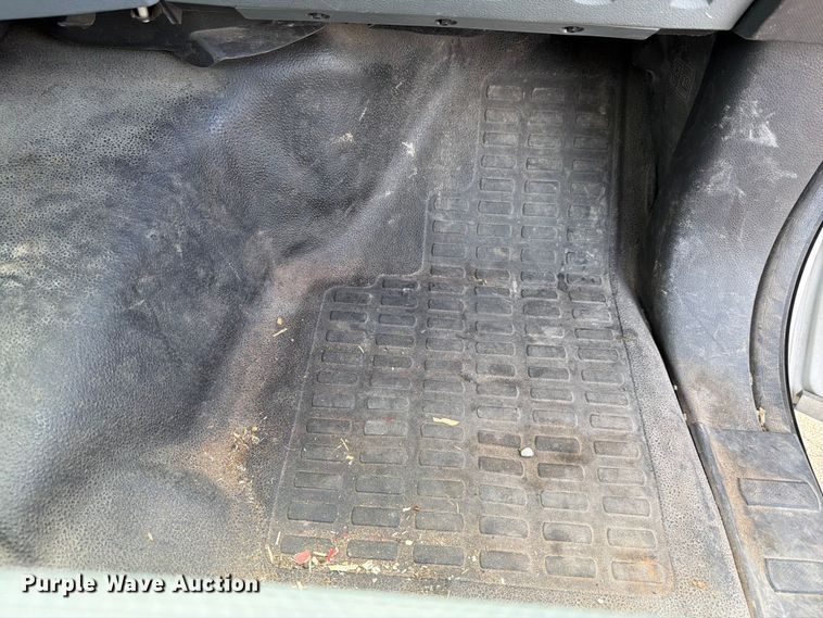 image for item EX4494 2015 Ford F450 Super Duty flatbed truck