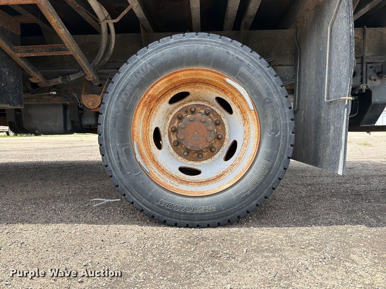 image for item EX4494 2015 Ford F450 Super Duty flatbed truck