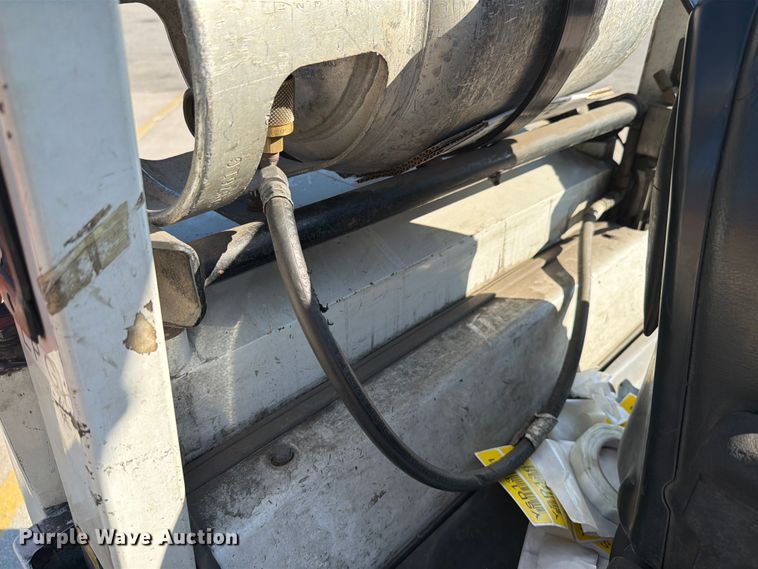 image for item EX4496 2016 UniCarriers CFS40 forklift