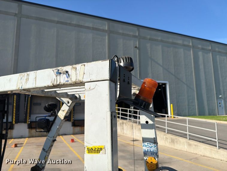 image for item EX4496 2016 UniCarriers CFS40 forklift