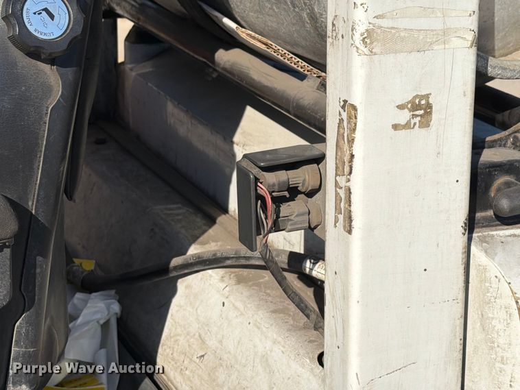 image for item EX4496 2016 UniCarriers CFS40 forklift