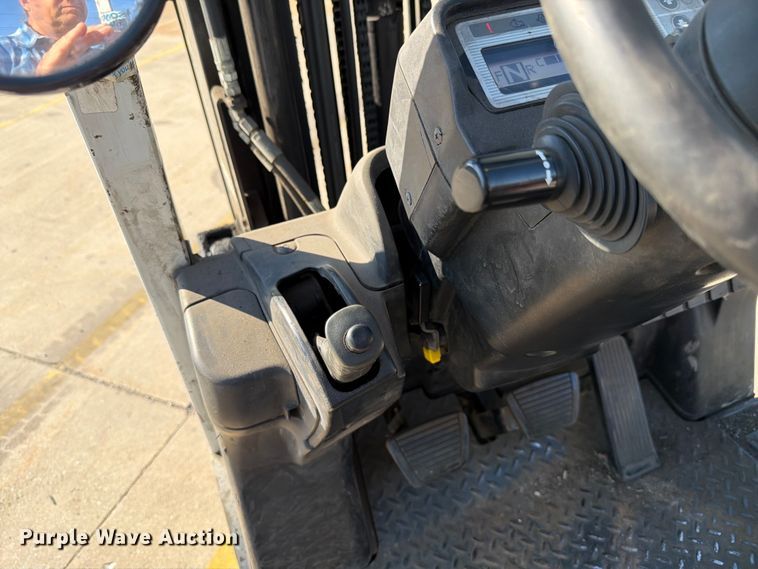 image for item EX4496 2016 UniCarriers CFS40 forklift