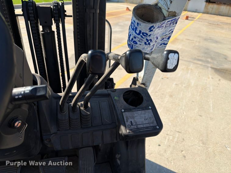 image for item EX4496 2016 UniCarriers CFS40 forklift