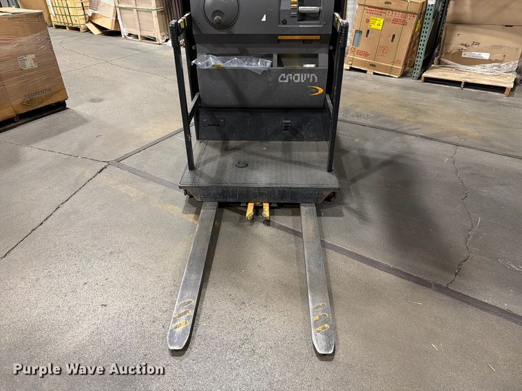 image for item EX4497 2017 Crown SP3500-30 order picker