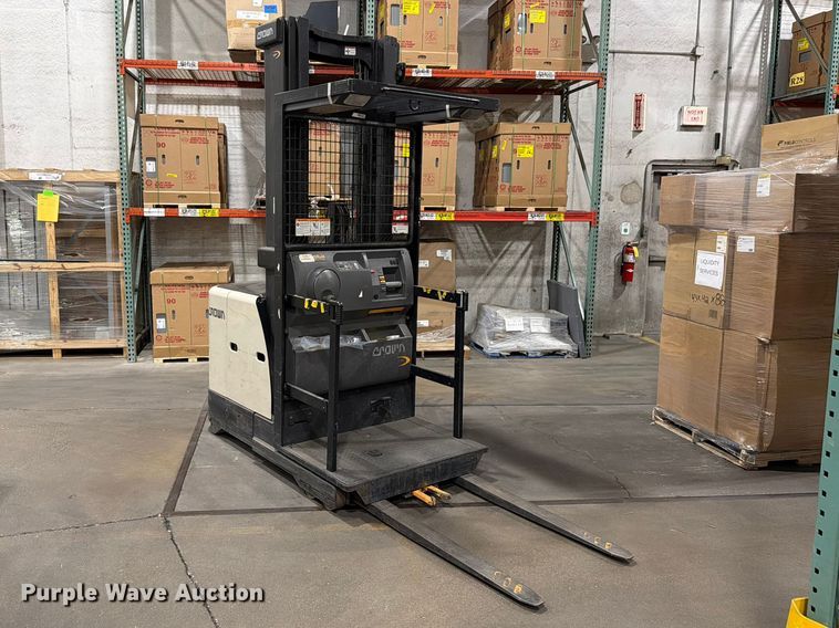 image for item EX4497 2017 Crown SP3500-30 order picker