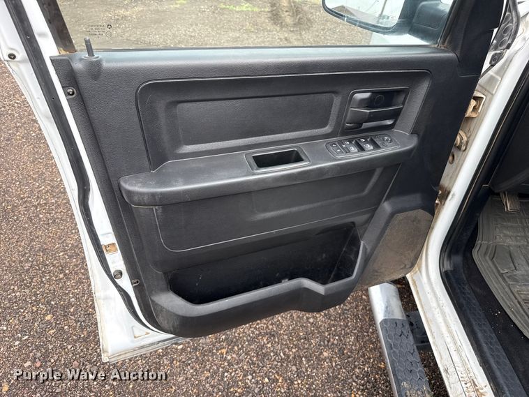 image for item FB6670 2014 RAM 1500 Ext. Cab pickup truck