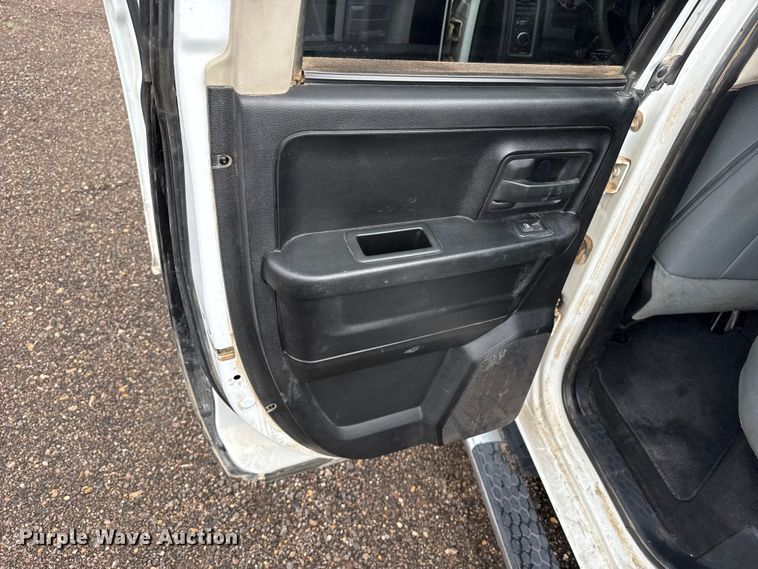 image for item FB6670 2014 RAM 1500 Ext. Cab pickup truck