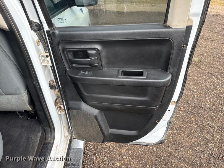 image for item FB6670 2014 RAM 1500 Ext. Cab pickup truck