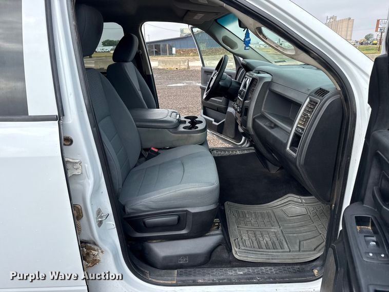 image for item FB6670 2014 RAM 1500 Ext. Cab pickup truck