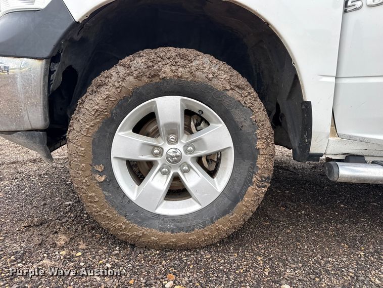 image for item FB6670 2014 RAM 1500 Ext. Cab pickup truck