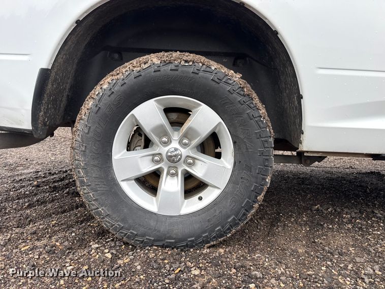 image for item FB6670 2014 RAM 1500 Ext. Cab pickup truck