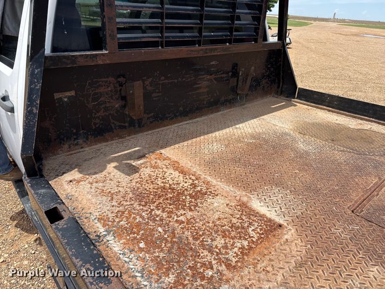 image for item FB6734 2009 Chevrolet Silverado 2500HD Crew Cab flatbed pickup truck