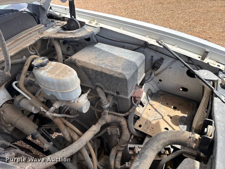 image for item FB6734 2009 Chevrolet Silverado 2500HD Crew Cab flatbed pickup truck
