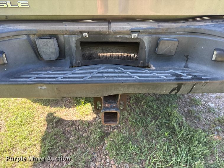 image for item FB6736 2012 GMC Sierra 1500 Crew Cab pickup truck