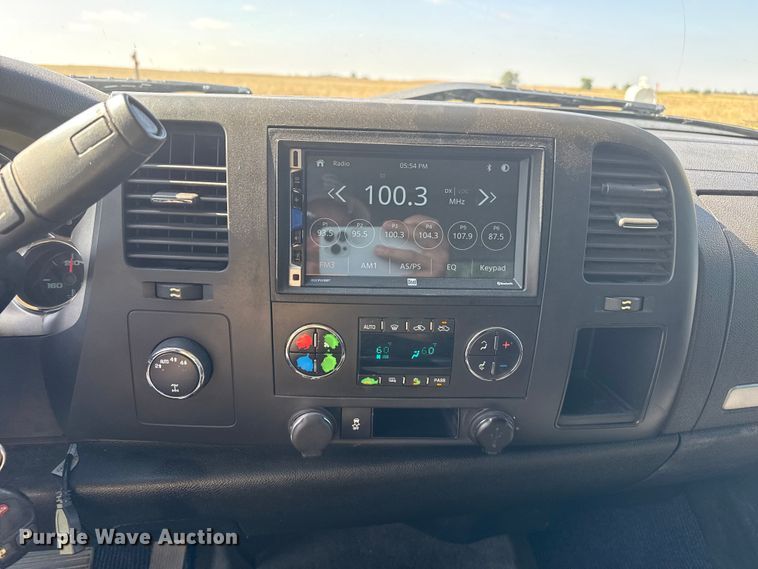 image for item FB6736 2012 GMC Sierra 1500 Crew Cab pickup truck