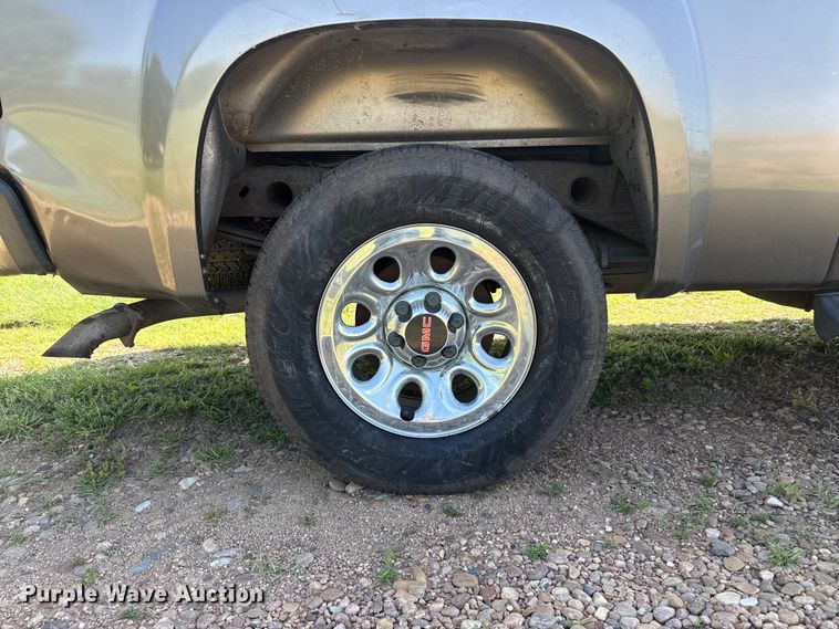 image for item FB6736 2012 GMC Sierra 1500 Crew Cab pickup truck
