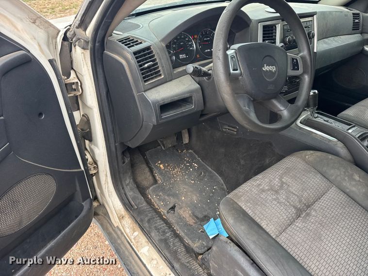 image for item FB7437 2008 Jeep Grand Cherokee SUV