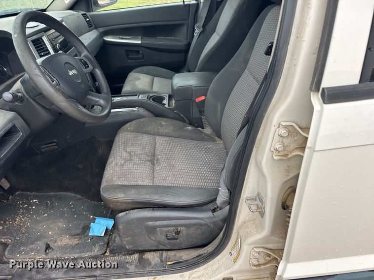 image for item FB7437 2008 Jeep Grand Cherokee SUV