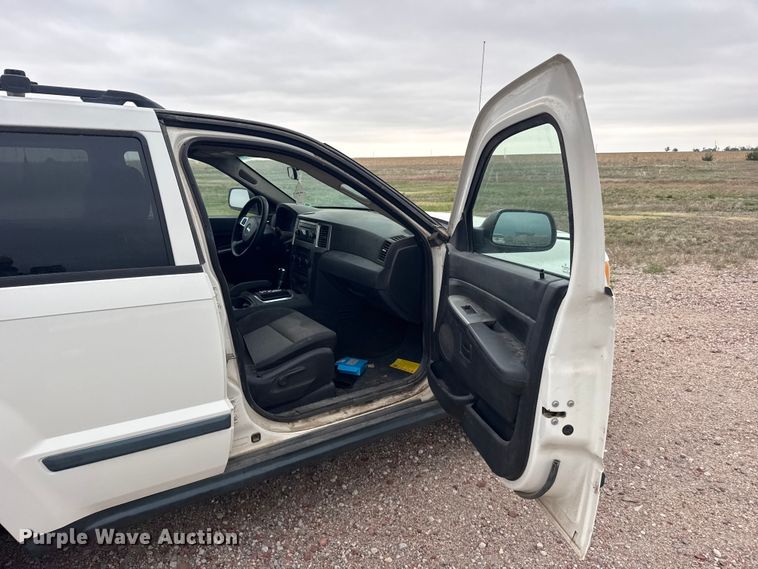 image for item FB7437 2008 Jeep Grand Cherokee SUV