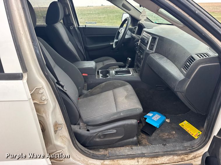 image for item FB7437 2008 Jeep Grand Cherokee SUV