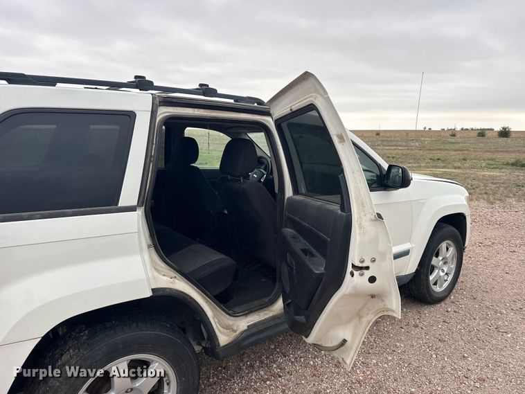 image for item FB7437 2008 Jeep Grand Cherokee SUV