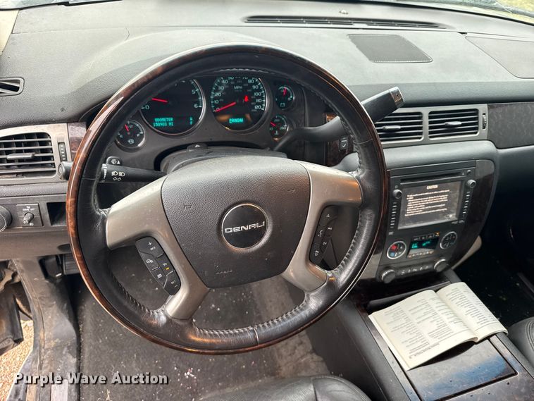 image for item FB7438 2012 GMC Yukon SUV