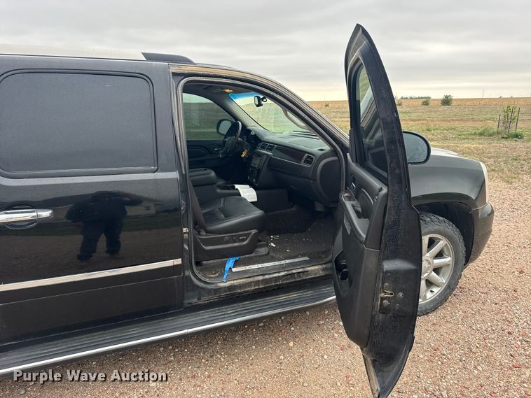 image for item FB7438 2012 GMC Yukon SUV