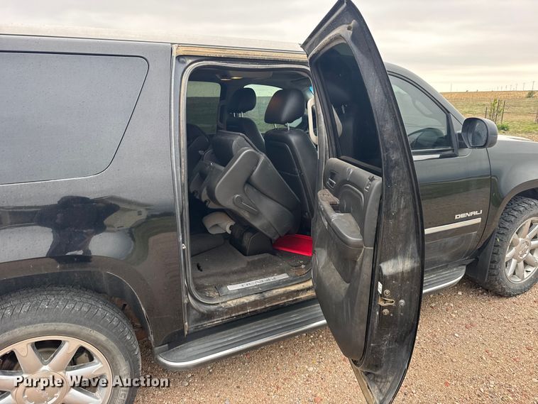 image for item FB7438 2012 GMC Yukon SUV