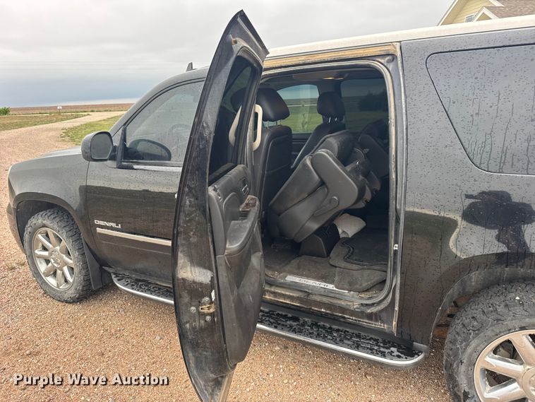 image for item FB7438 2012 GMC Yukon SUV
