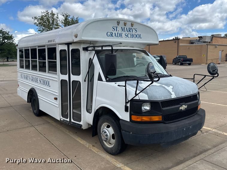 image for item FB7452 2003 Chevrolet Express school bus