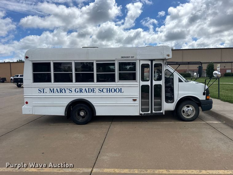 image for item FB7452 2003 Chevrolet Express school bus