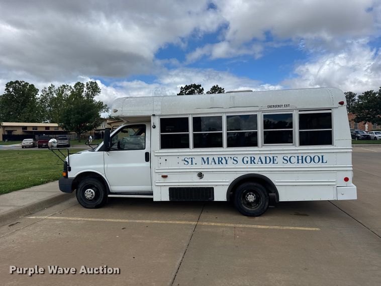 image for item FB7452 2003 Chevrolet Express school bus