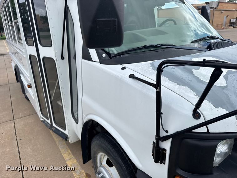 image for item FB7452 2003 Chevrolet Express school bus